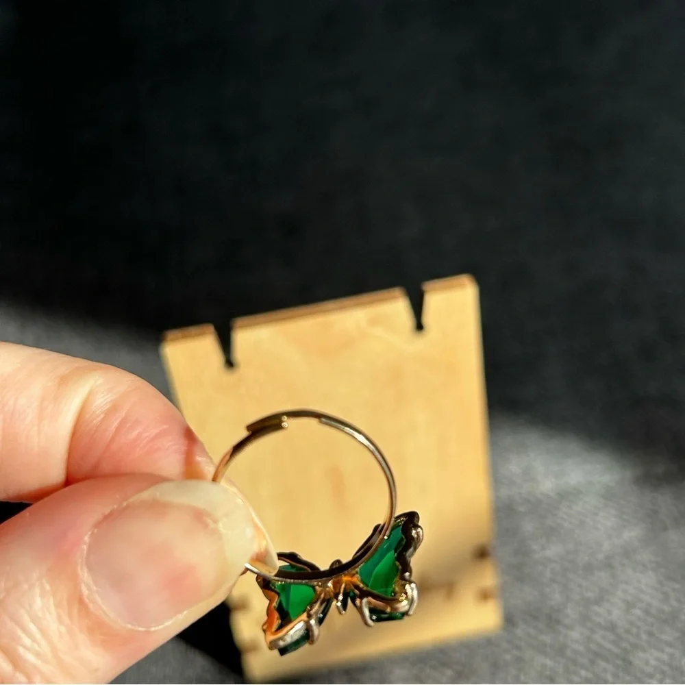 Pretty DARK EMERALD GREEN Butterfly Gemstone Fashion Ring, Gold, Adjustable